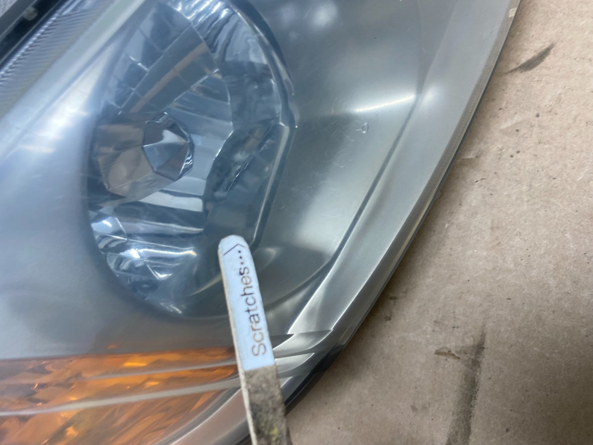 2002 to 2004 Infiniti I35 Right Passenger RH Side Headlight Xenon AG3357 DW3
