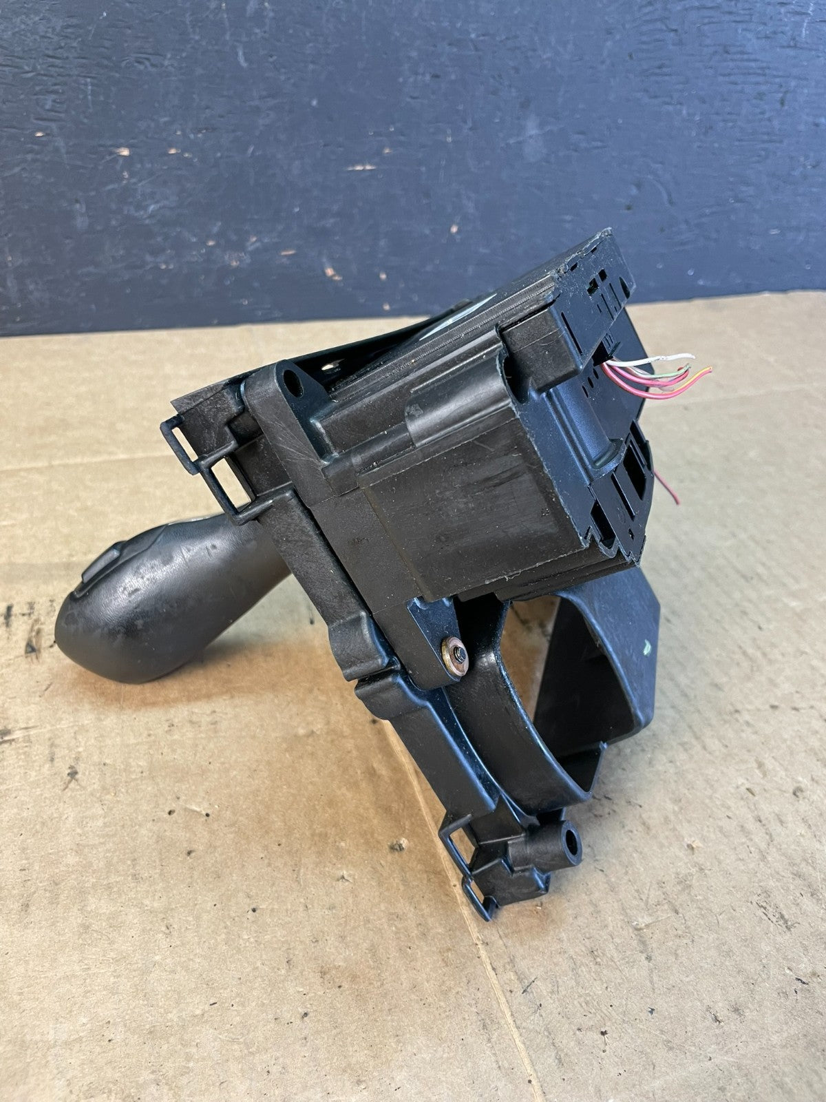 2007 to 2013 BMW X5 E70 Shift Shifter Selector Gear W/ Bezel AC5209 DG6