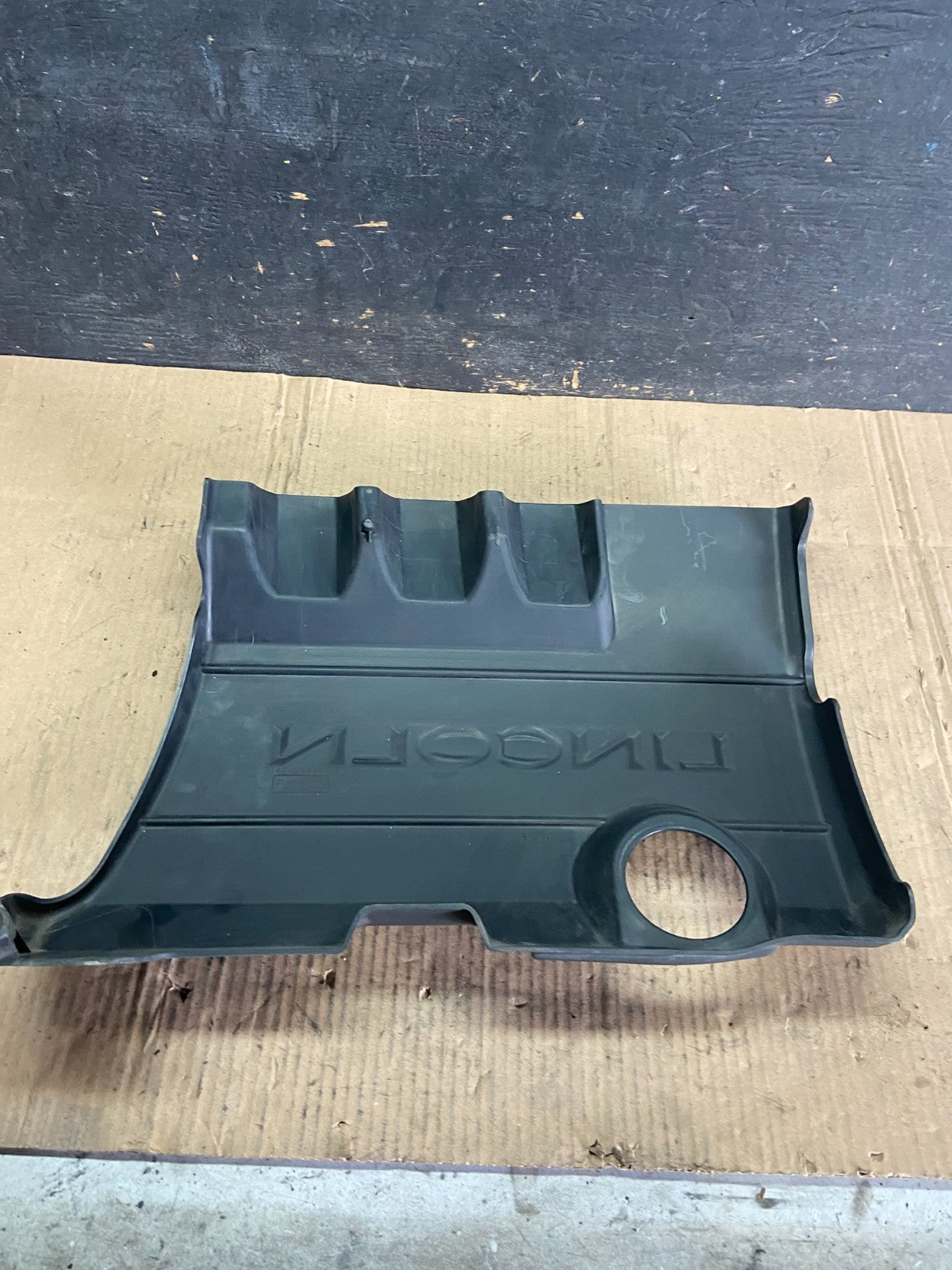 2009 to 2012 Lincoln MKS 3.7L Engine Motor Cover p8488 DG5