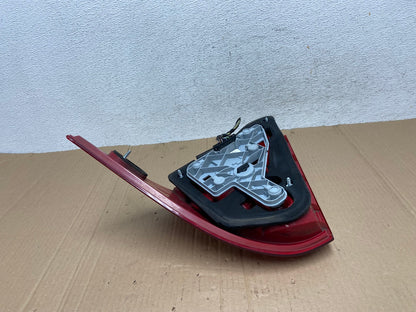 2005-2007 Mercedes-Benz C230 C240 W203 C-Class Left Driver Tail Light AE8928 LK4
