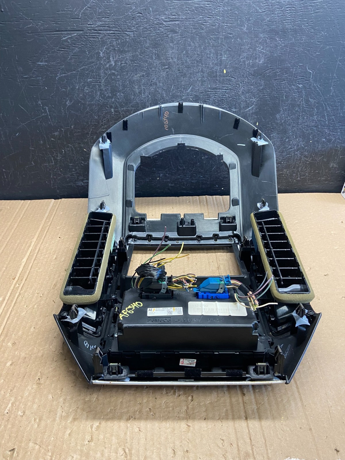 2007 - 2010 Ford Edge Heater Climate Control Radio Control Dash Bezel af6340 DG7