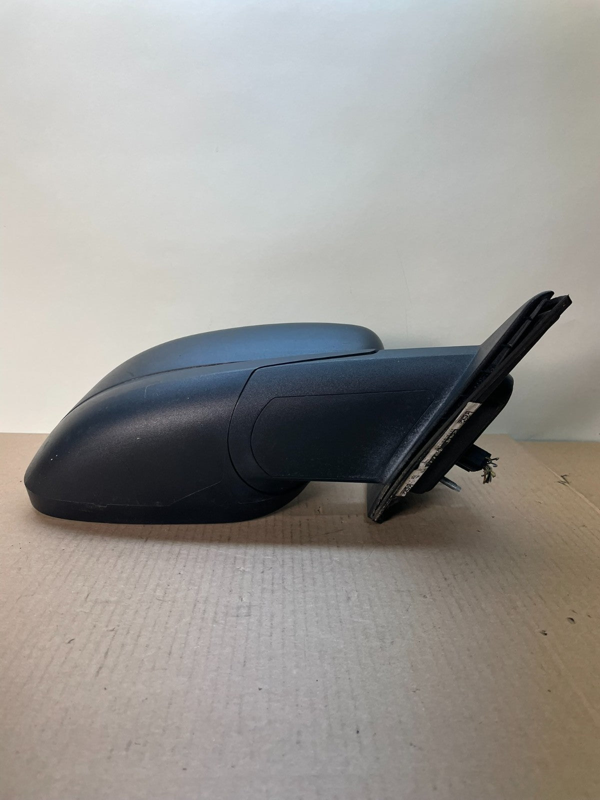 2010 to 2018 Ford Taurus Right Passenger View Door Mirror AI8742 DG3
