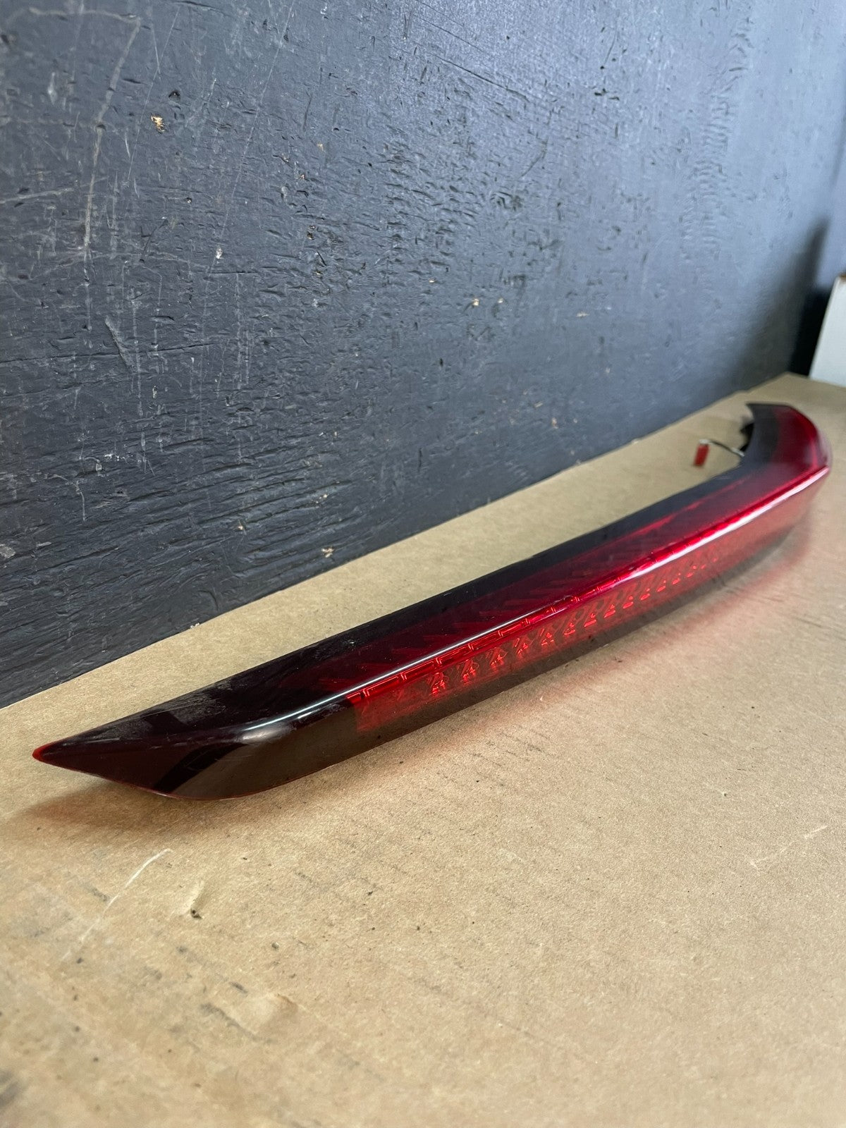 2008-2013 Cadillac Cts Sedan Trunk Lid 3rd Third Brake Tail Light AD01522