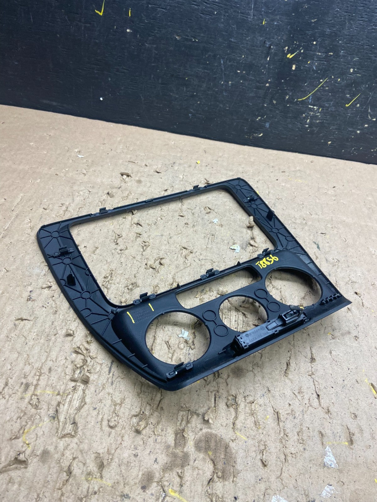 2016 2017 2018 Volkswagen Jetta Panel Radio Climate Control Bezel Trim t8856 DG3