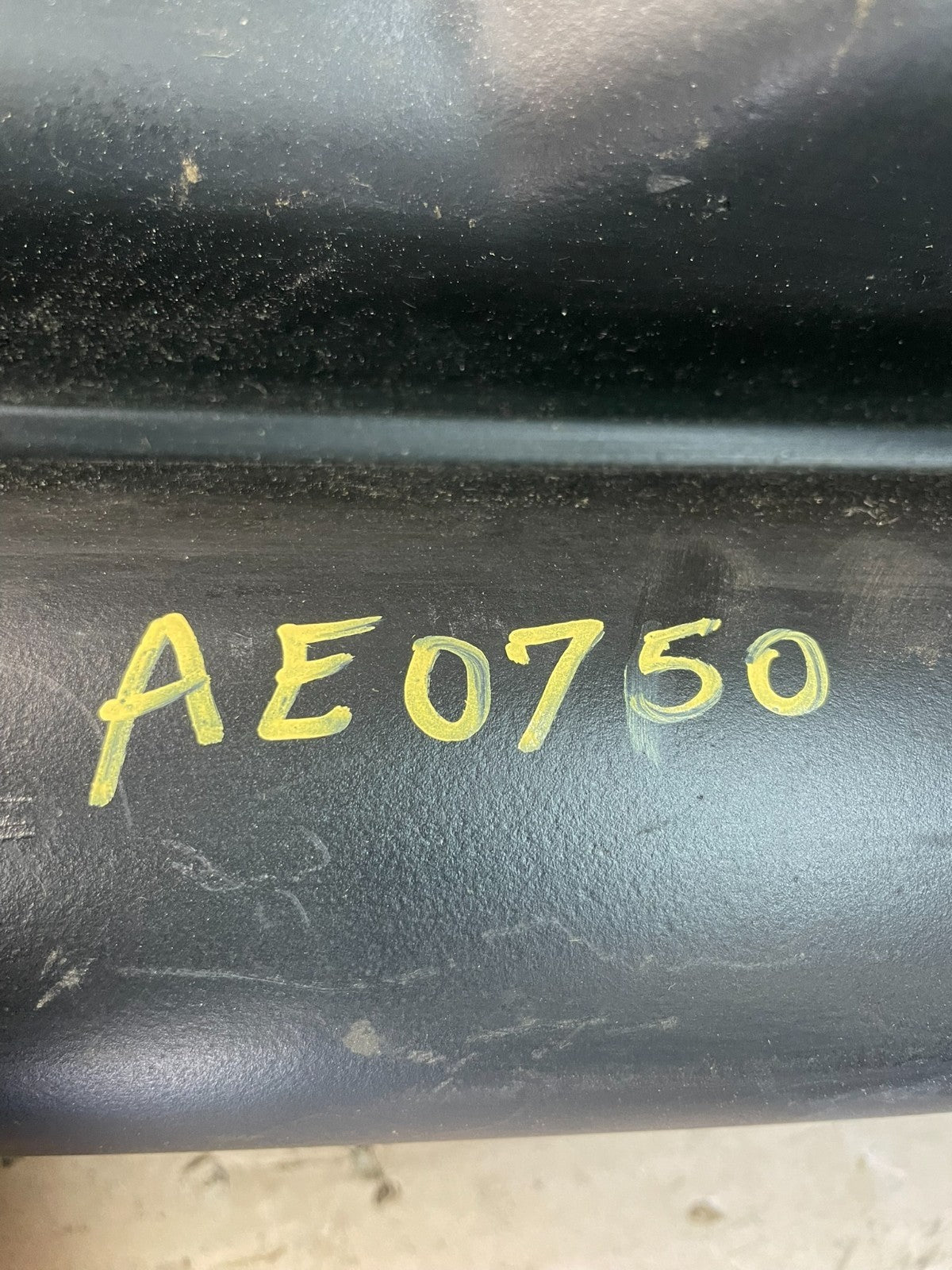 2011 - 2013 Dodge Durango 3.6L Resonator Air Intake Tube AE0750 DG9