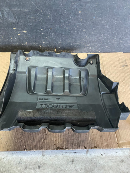 2005 to 2007 Honda Odyssey Black Engine Cover Q0319 DG4