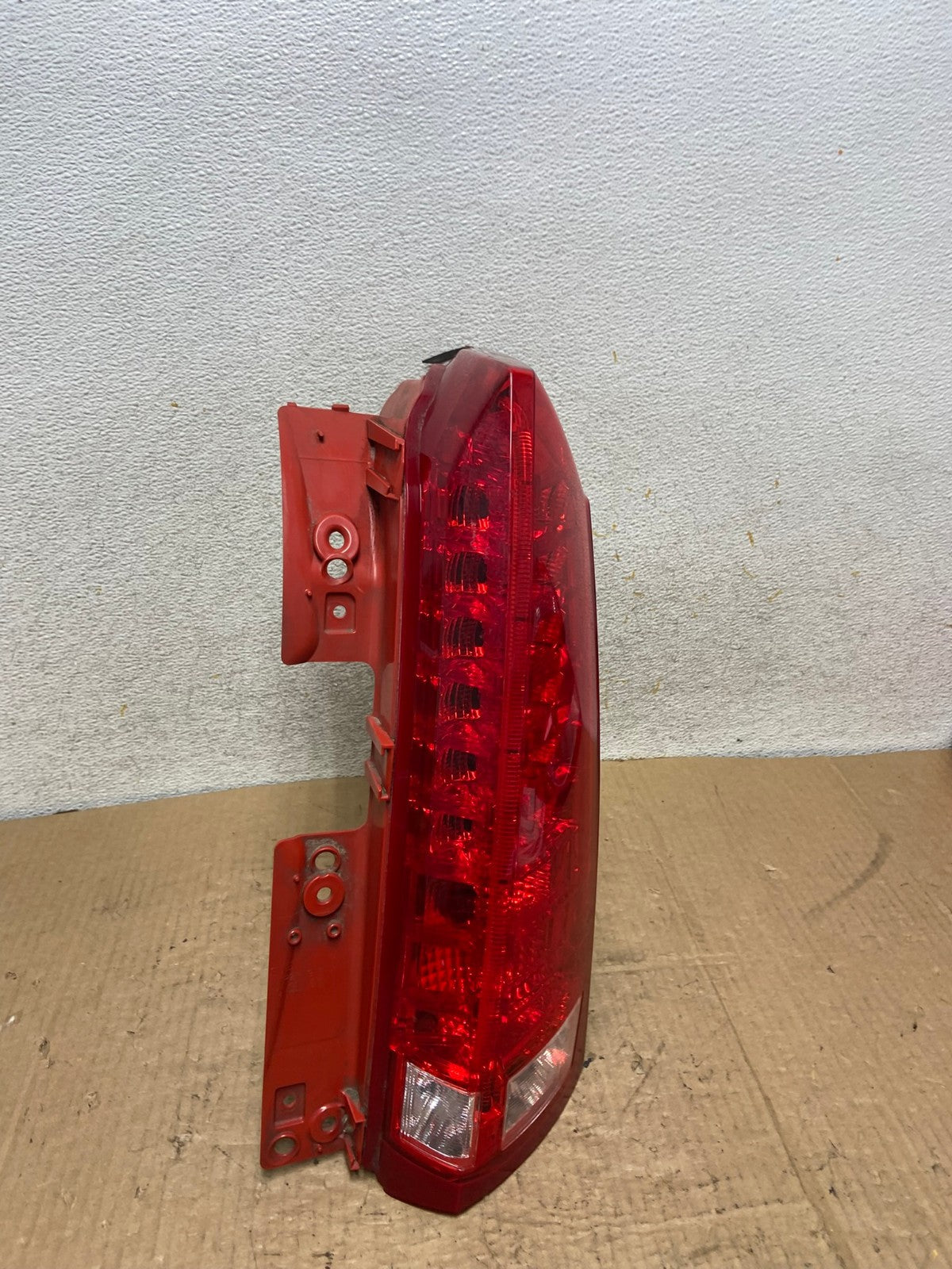 2010 to 2016 Cadillac Srx Right Passenger RH Side Tail Light AI8017 LK2