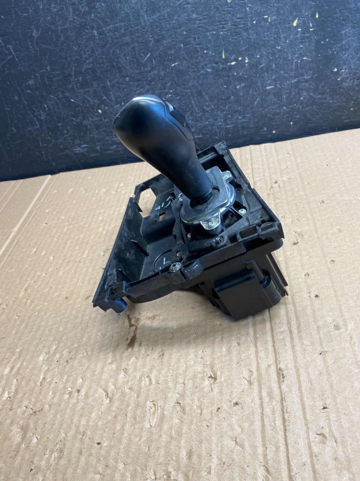 2007 to 2013 BMW X5 E70 Shift Shifter Selector Gear W/ Bezel af6354 DG3