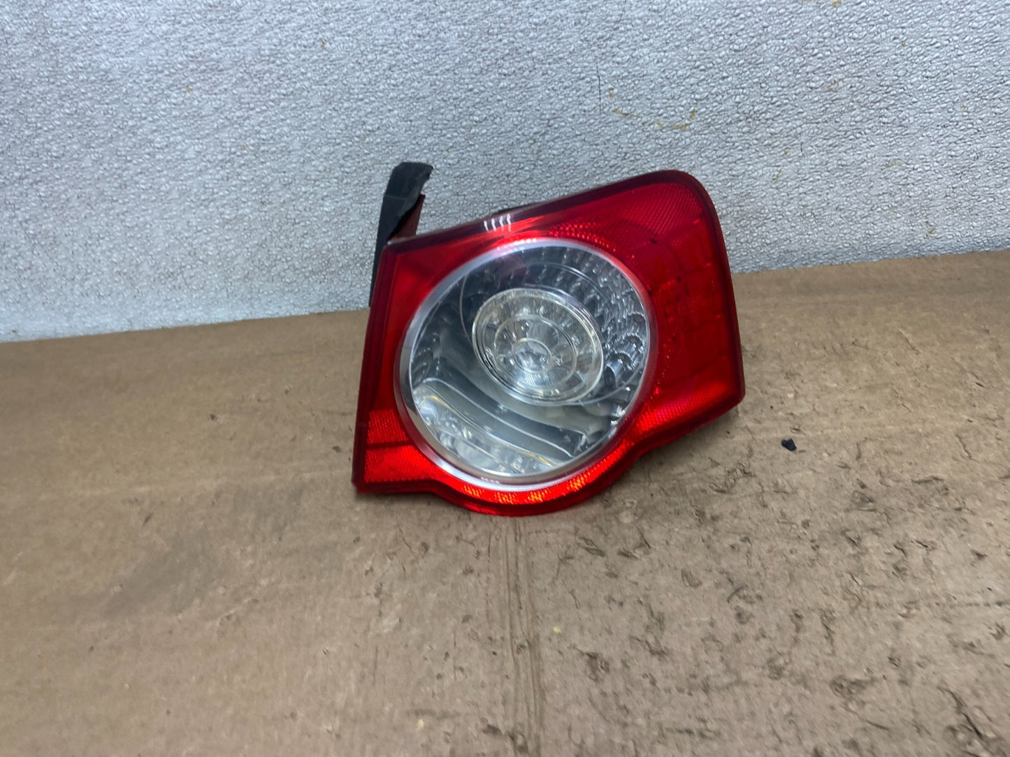 2006 to 2010 Volkswagen Passat Sedan Right Passenger Tail Light OEM Y8265 DW0