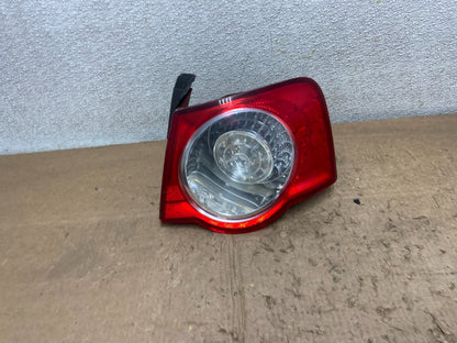 2006 to 2010 Volkswagen Passat Sedan Right Passenger Tail Light OEM Y8265 DW0