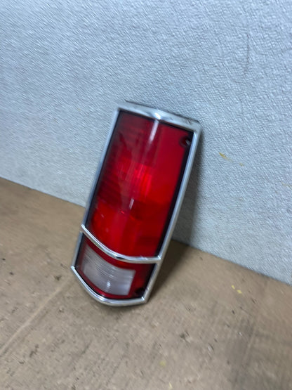 1985 to 1993 Chevrolet S10 S15 SONOMA Right Passenger Tail Light AA64421