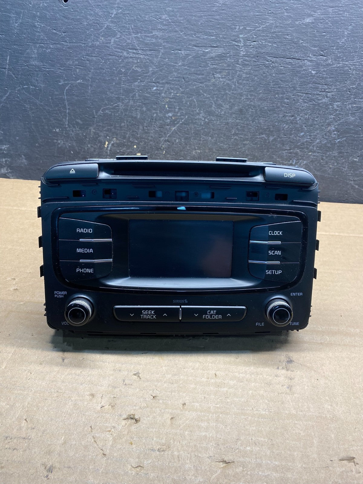 2016 to 2018 Kia Sorento AM/FM CD Radio Screen Display ae8173 DG0