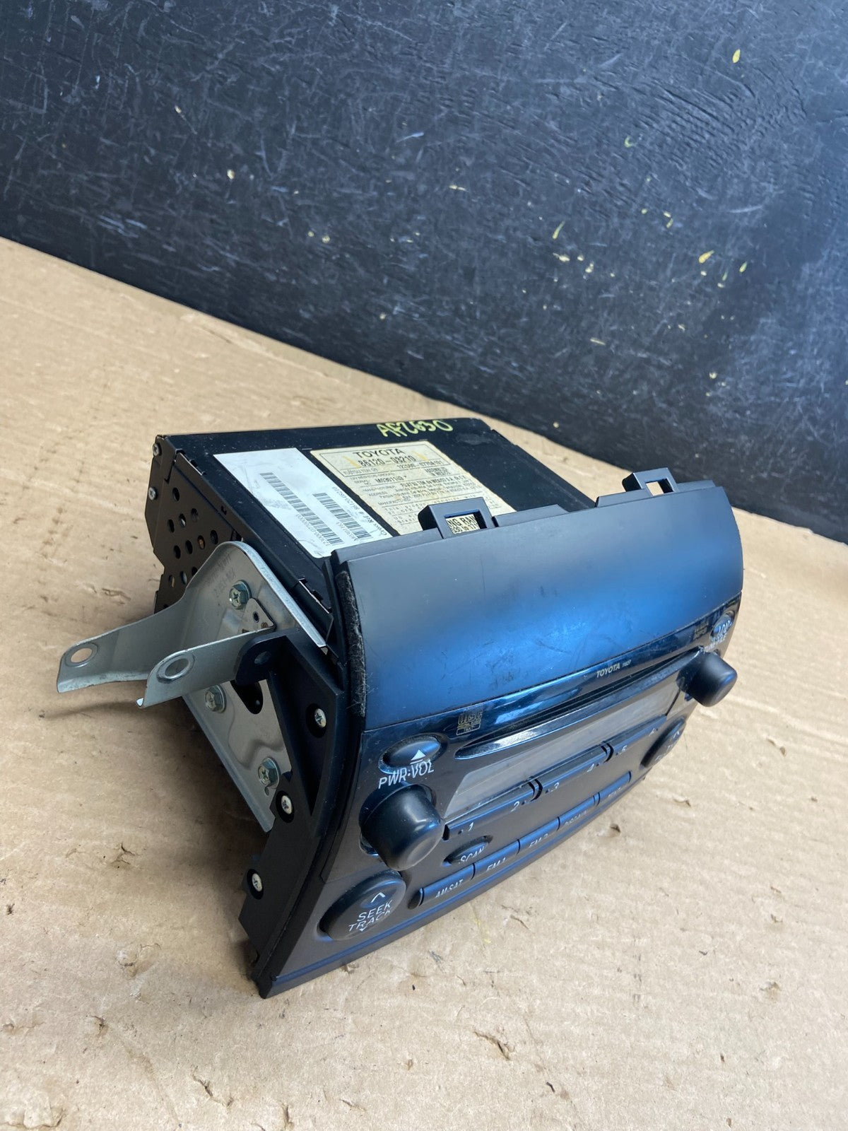 2004 to 2010 Toyota Sienna AM FM CD WMA Mp3 Radio Receiver AF2630 DG2