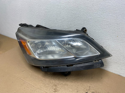 2013-2017 Chevrolet Traverse Right Passenger Side Halogen Headlight AF4959 DW1