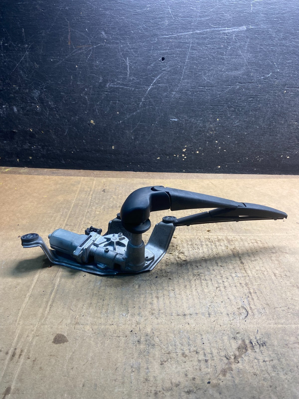 2008 to 2014 Scion xD Rear Wiper Motor OEM y3730 DG3