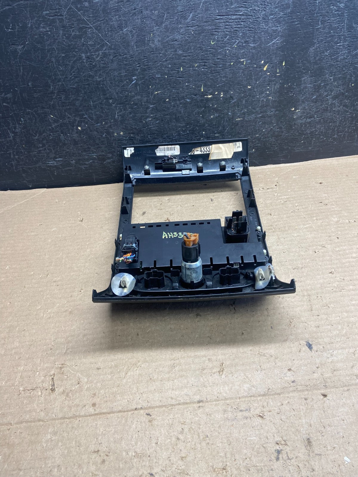 2004 to 2008 Ford F150 Radio Climate Dash Bezel Surround Black AH5385 DG3