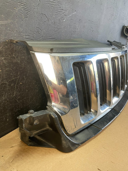 2011 to 2013 Jeep Grand Cherokee Front Upper Grill Grille AD0228 DG2