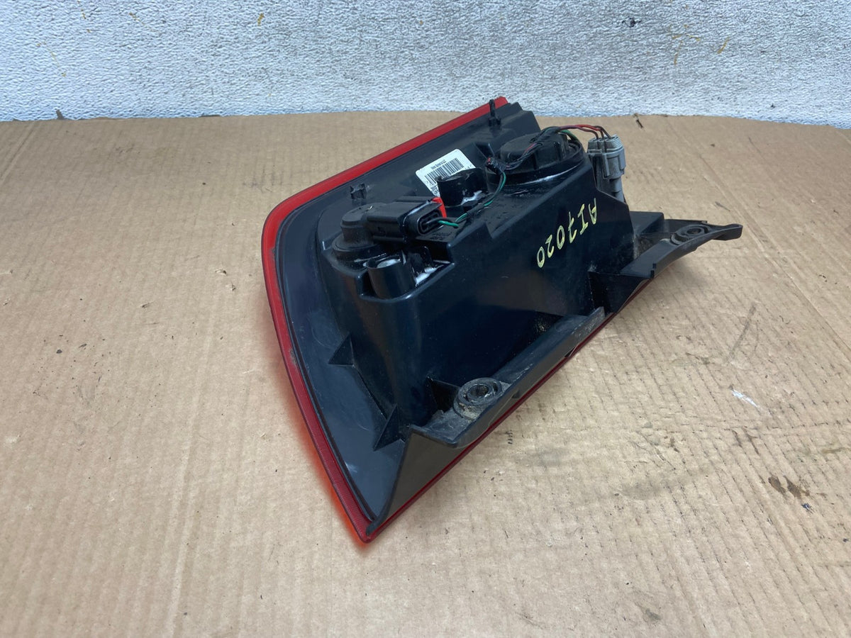 2004 to 2010 Infiniti Qx56 Left Driver LH Side Tail Light AI7020 LK4