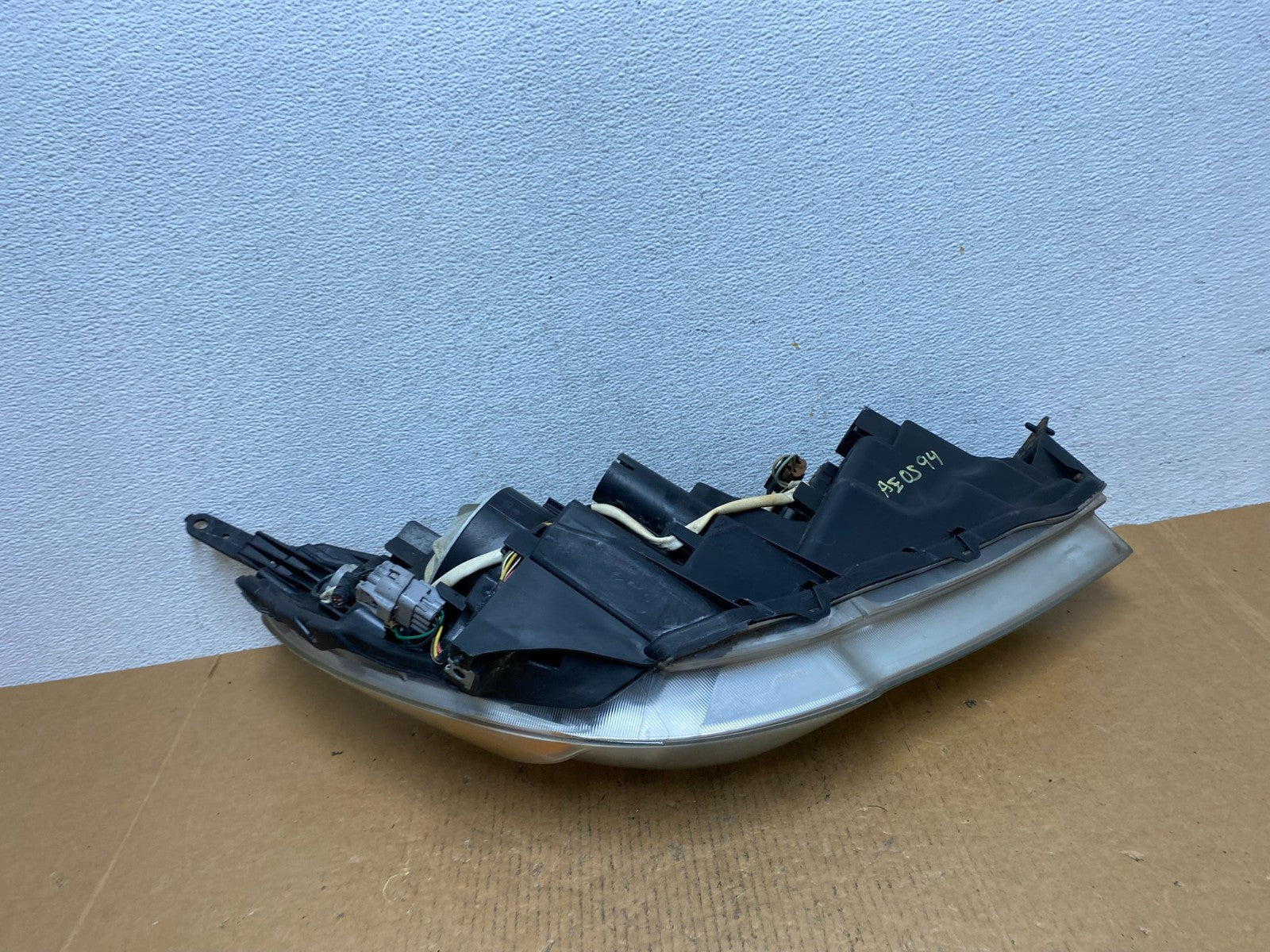 2010 2011 2012 Subaru Legacy Outback Left Driver Halogen Headlight AE0594 DW7