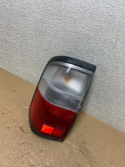 1997 to 2000 Infiniti QX4 Left Passenger LH Side Tail light AB4567 LK1