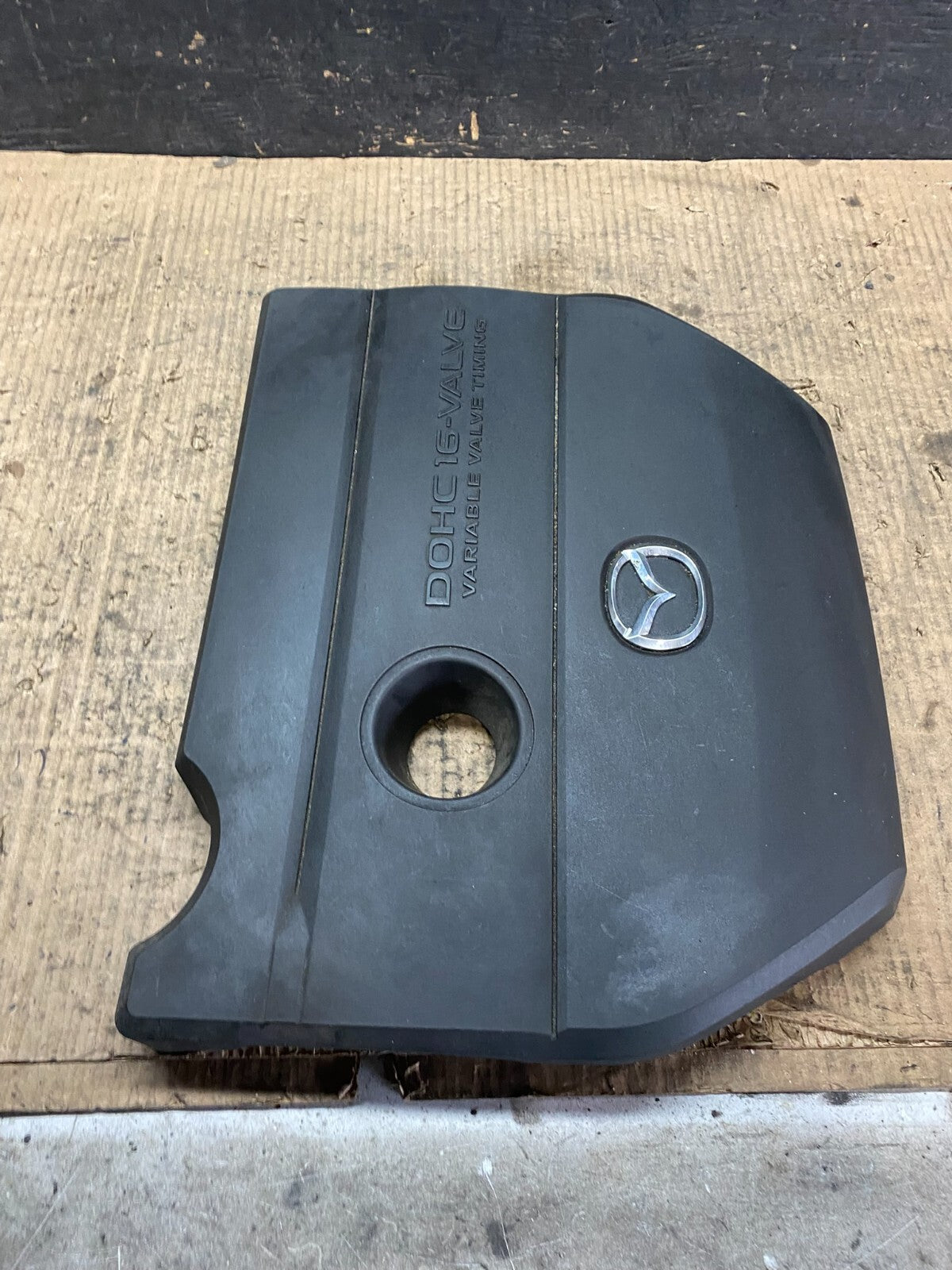 2004 to 2009 Mazda 3 DOHC 16 VALVE Engine Shield Top Cover N3108 PS3