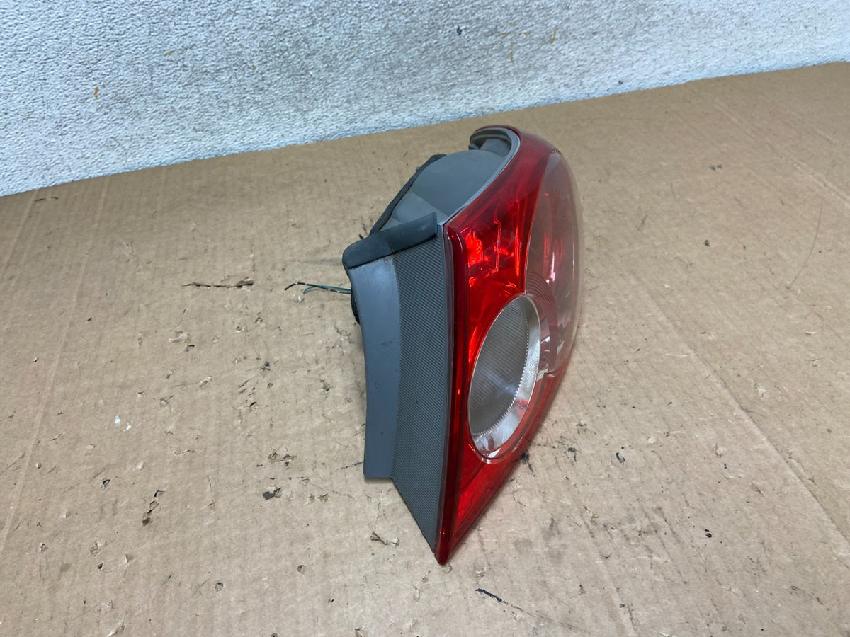 2003 - 2005 Mazda 6 Right Passenger Rh Side Tail Light AI9056 LK2