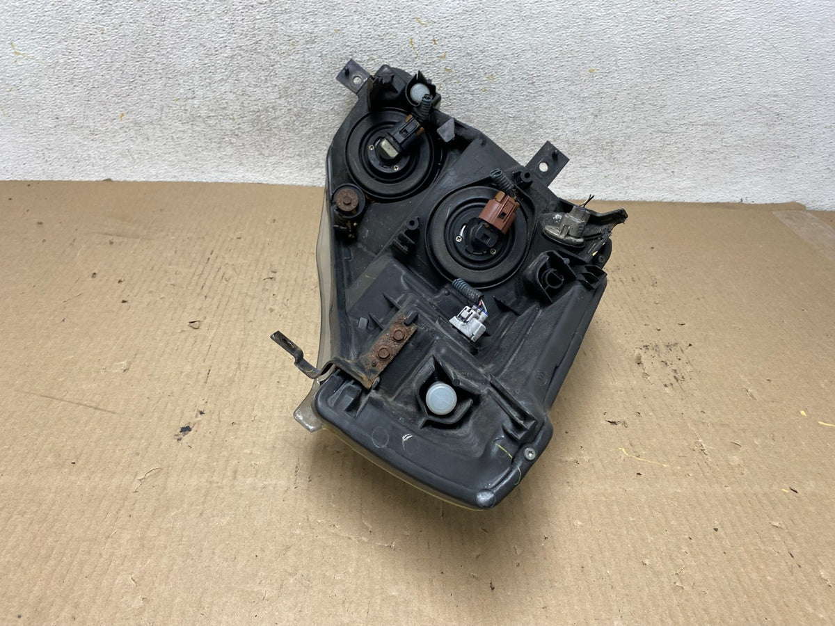 2004 to 2009 Nissan Quest Left Driver LH Black Headlight AH5830 DW9