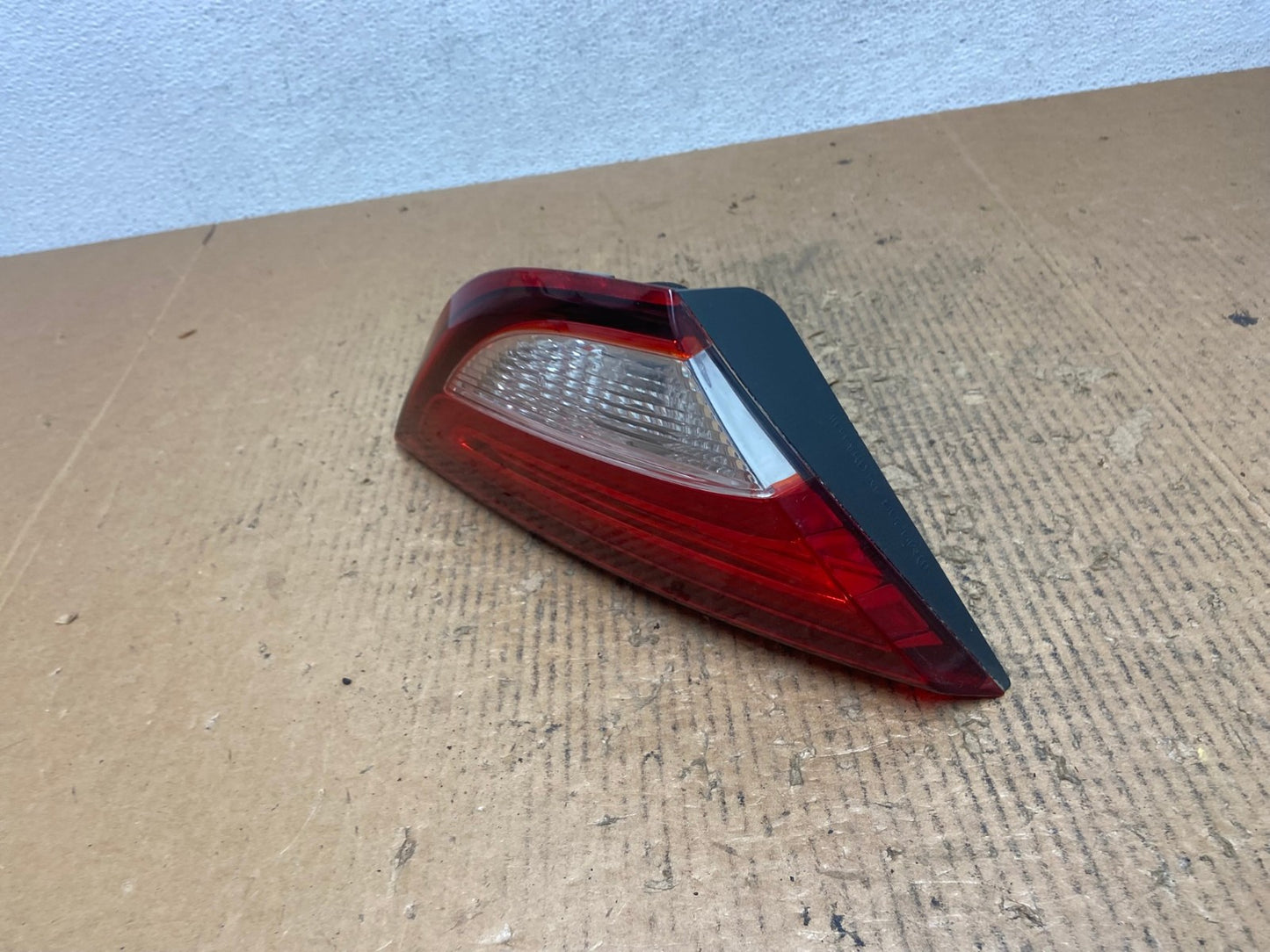 2015 to 2017 Chrysler 200 Sedan Left Driver Side Inner Tail Light AE2864 LK1