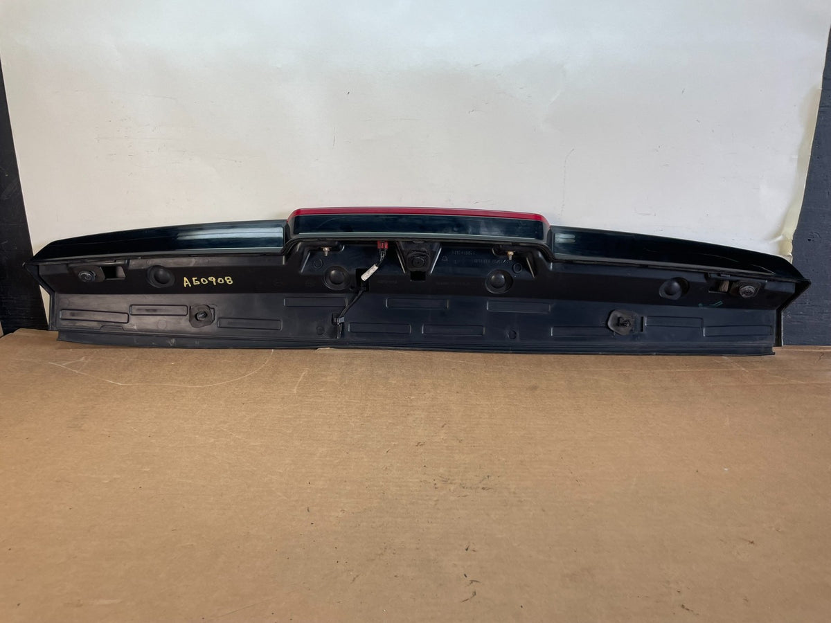 2007-2014 Chevrolet Tahoe Suburban Yukon Spoiler Wing 3rd Brake Light AG0908 DG3