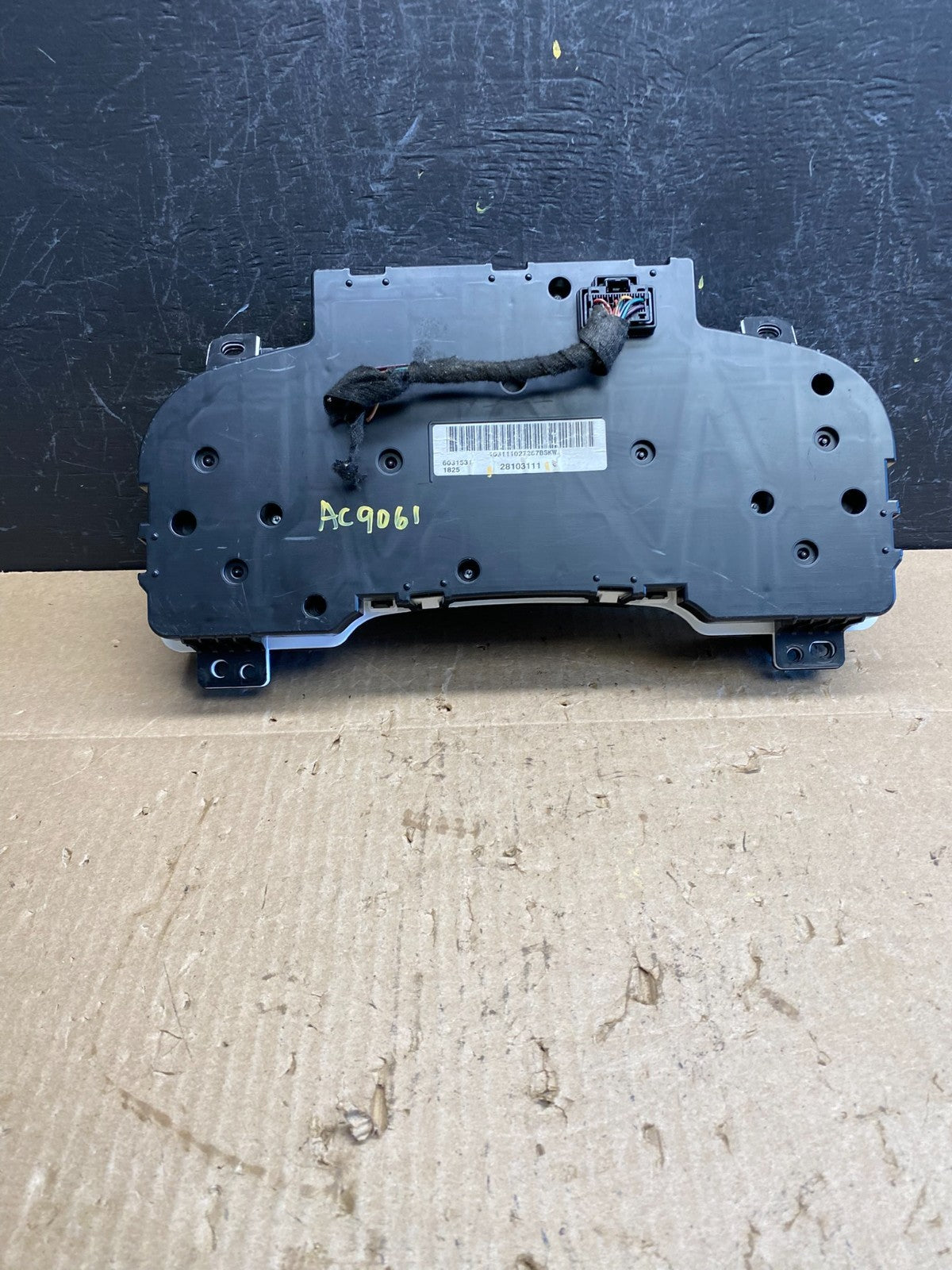2007 to 2014 Chevrolet Silverado Sierra Cluster Gauge Speedometer ECM AC9061 DW4