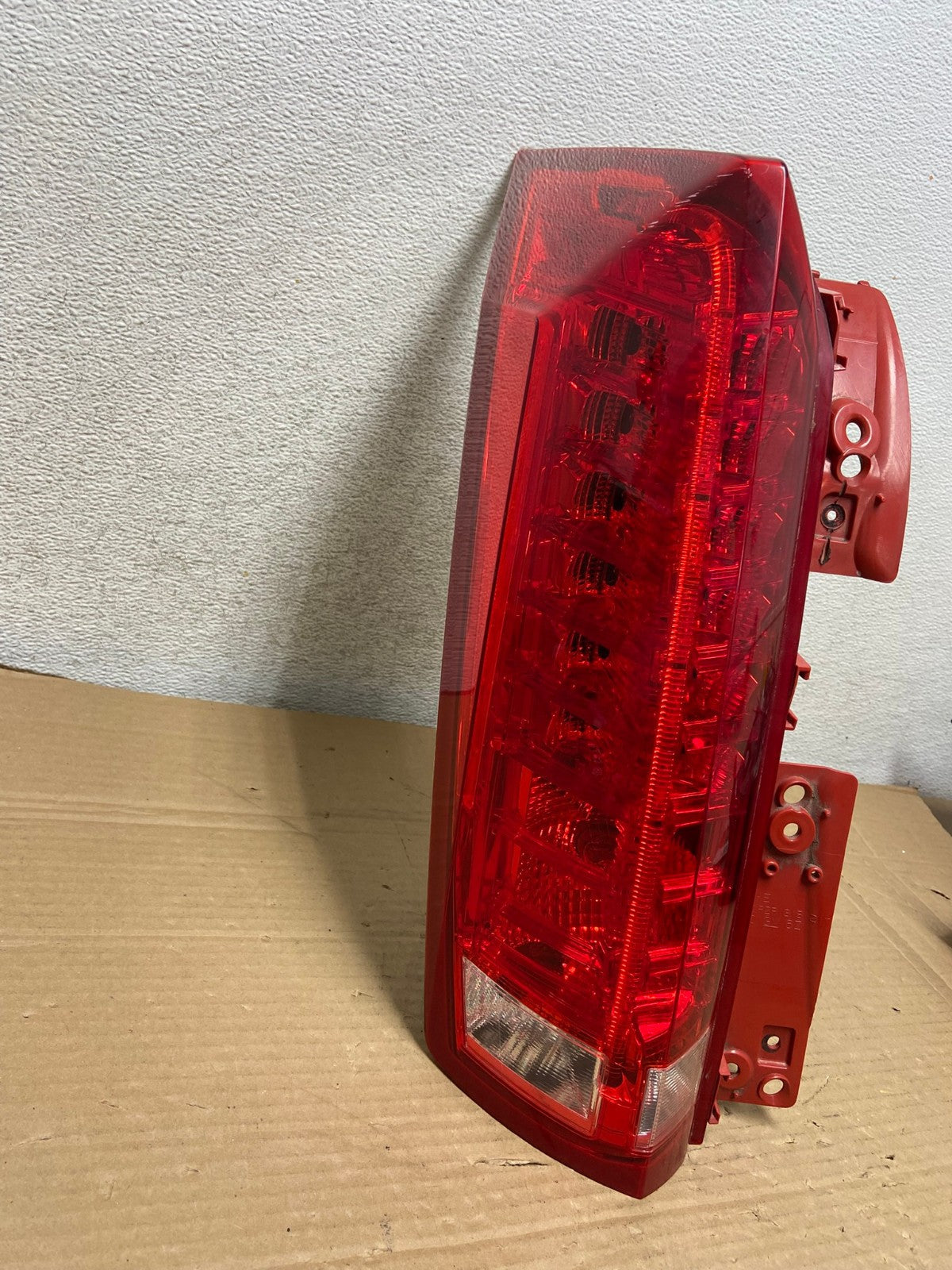 2010 to 2016 Cadillac Srx Left Driver Lh Side Tail Light AG9013 LK0