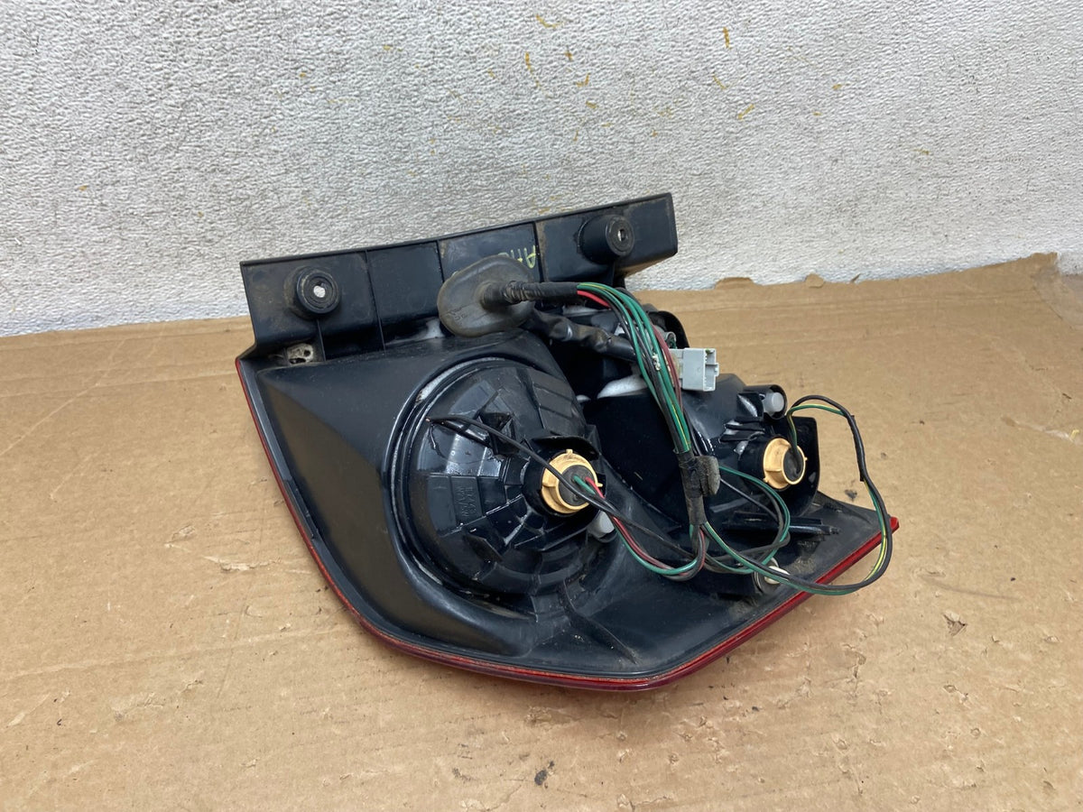 2003 to 2008 Honda Element Left Driver LH Side Tail Light AH8850 LK5