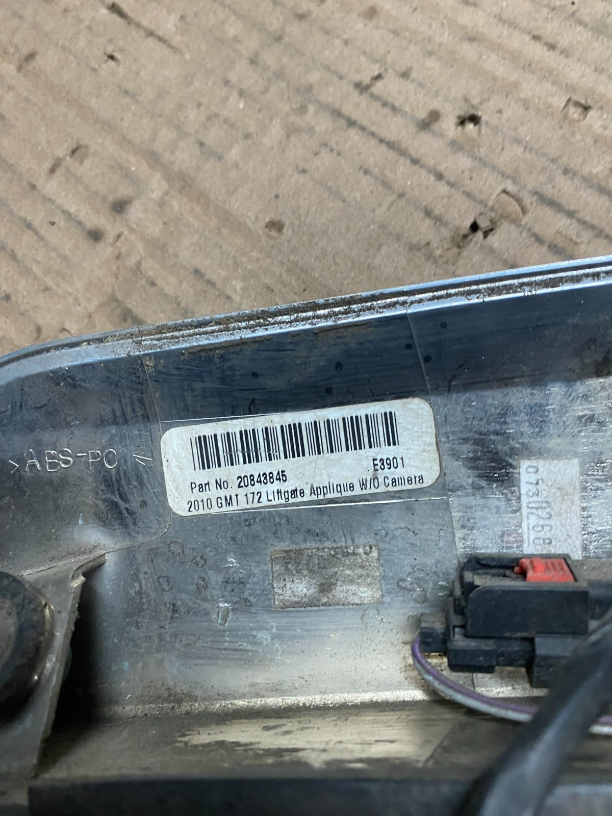 2010-2015 Chevrvolet Equinox Rear Liftgate Chrome Trim W/O Camera v2552 DG7