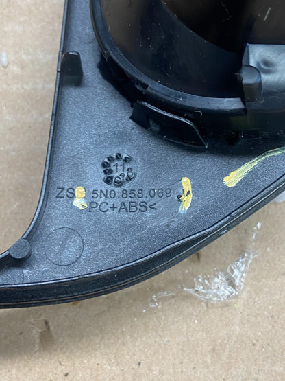 2009 2010 2011 Volkswagen Tiguan Center Dash Radio Bezel Trim AG5158 DG5