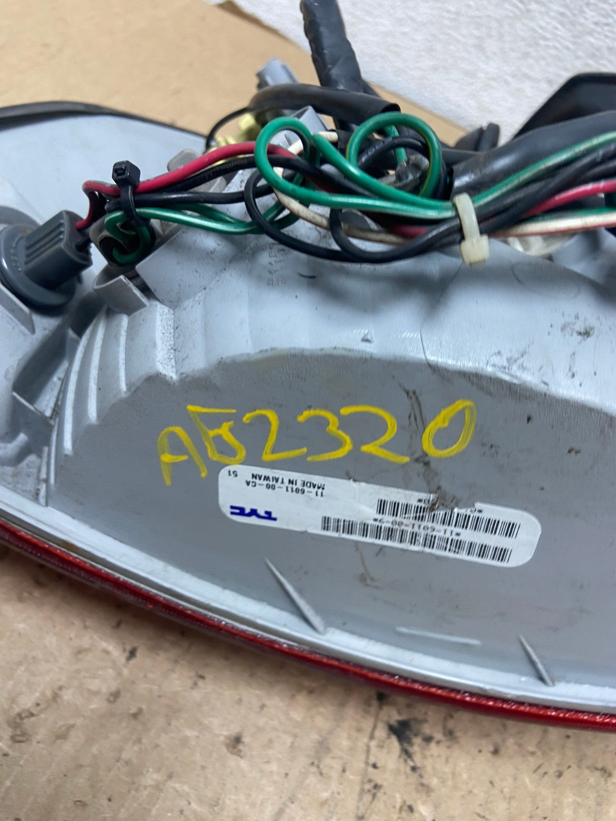 2001 2002 2003 2004 Hyundai Santa Fe Right Passenger Rh Tail Light TYC AG2320 LK6