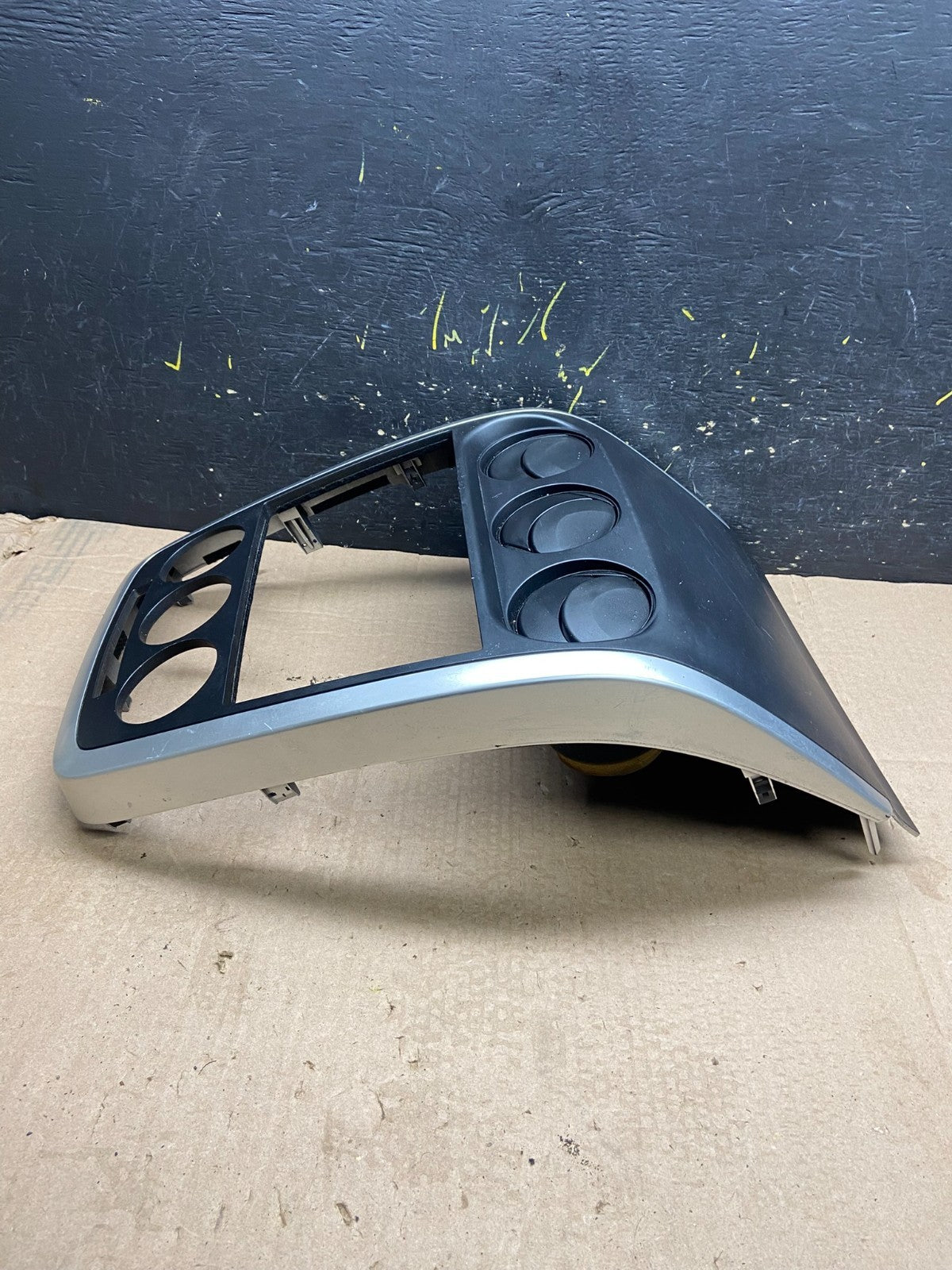 2007 - 2009 Mazda CX-7 Radio Dash TrimClimate Control  Bezel W/Vent  Z0049 DG2