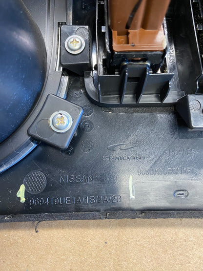 2017 to 2019 Nissan Murano Climate Control Shifter Floor Bezel Trim OE AB9161 DG4
