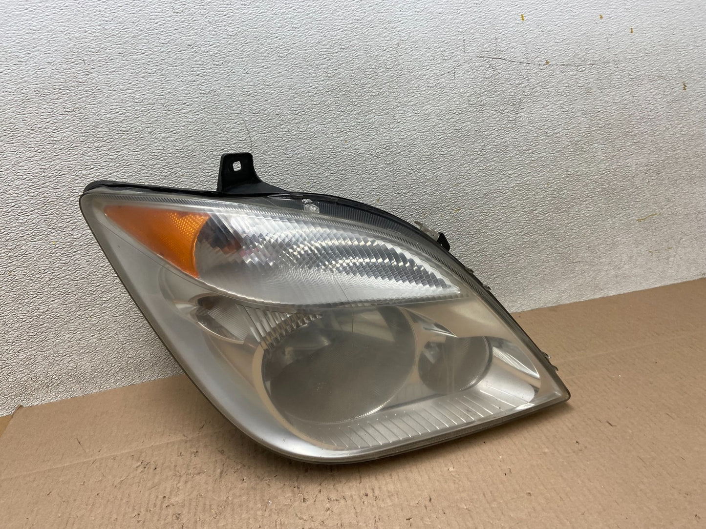 2007 to 2013 Mercedes Sprinter Headlight Right Passenger Halogen Oem Z6110 DW0