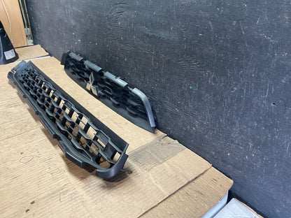 2013-2015 Mitsubishi Outlander Front Upper Lower Set Grille Q0682 DG1