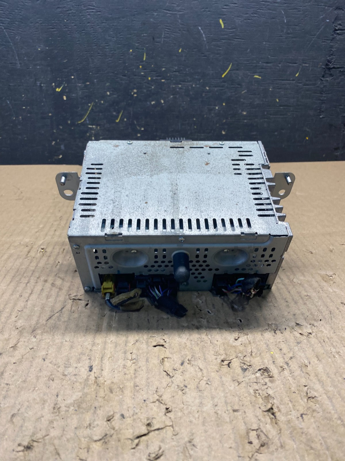 2013 to  2015 Lincoln Mkt Am Fm Cd Player Radio Receiver T1463 DG3