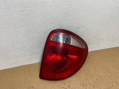 2004 - 2007 Dodge Grand Caravan Right Passenger Side Tail Light AD3266 LK2