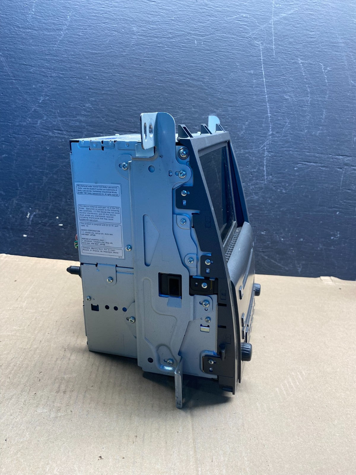 2009 to 2011 Cadillac Sts Radio 6 Disc Screen Display CD Player AE7518 DG2
