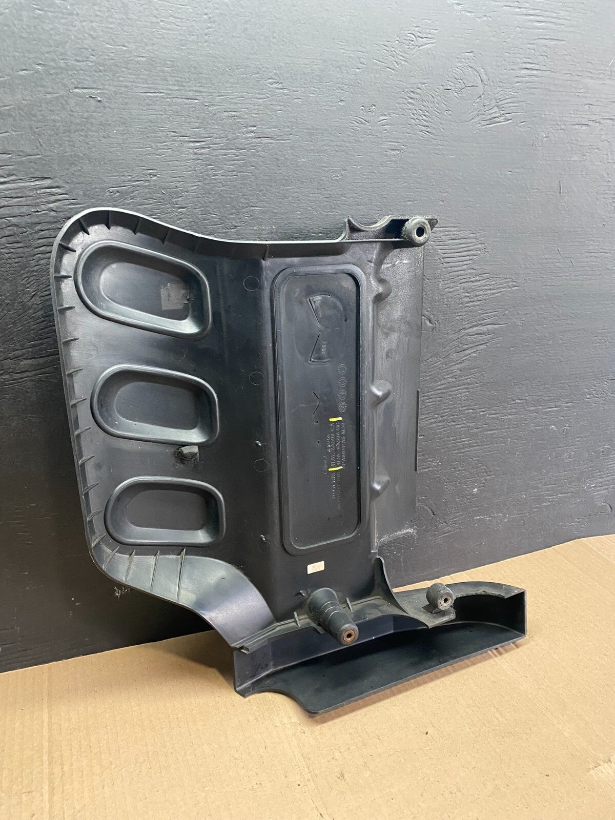 2000 to 2003 Mazda Tribute  DOHC 24 VALVE Engine Shield Top Cover D2573 PS4