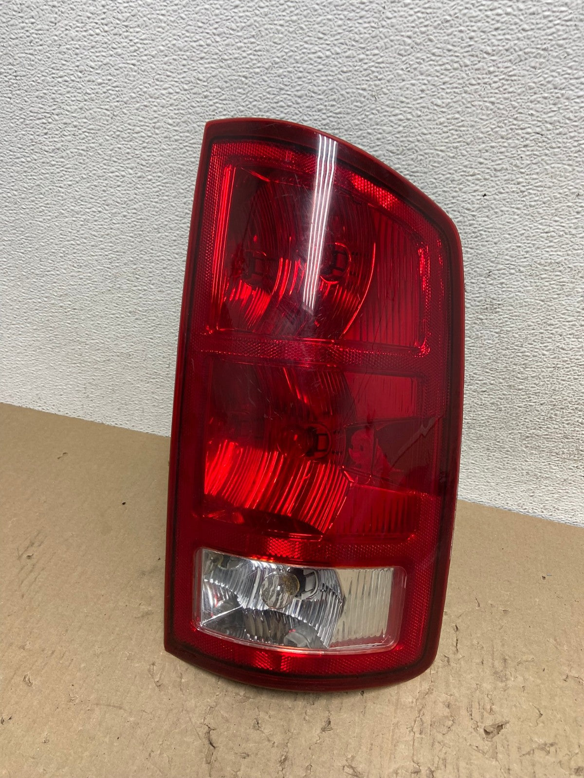2002 to 2006 Dodge Ram 1500 Right passenger Rh side Tail Light DEPO AE9857 LK0