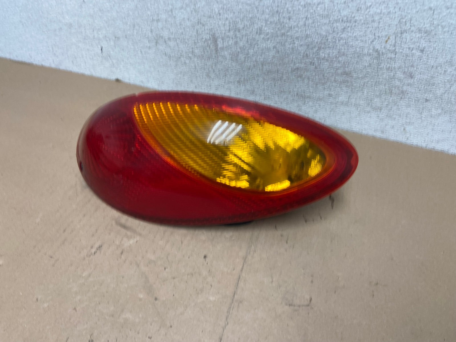2001 to 2005 Chrysler PT Cruiser Right Passenger Tail Light AG4606 LK1