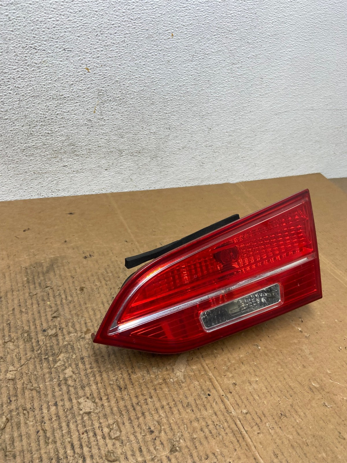 2013-2016 Hyundai Santa fe sport Right Passenger Side Inner Tail Light AE2648 LK1
