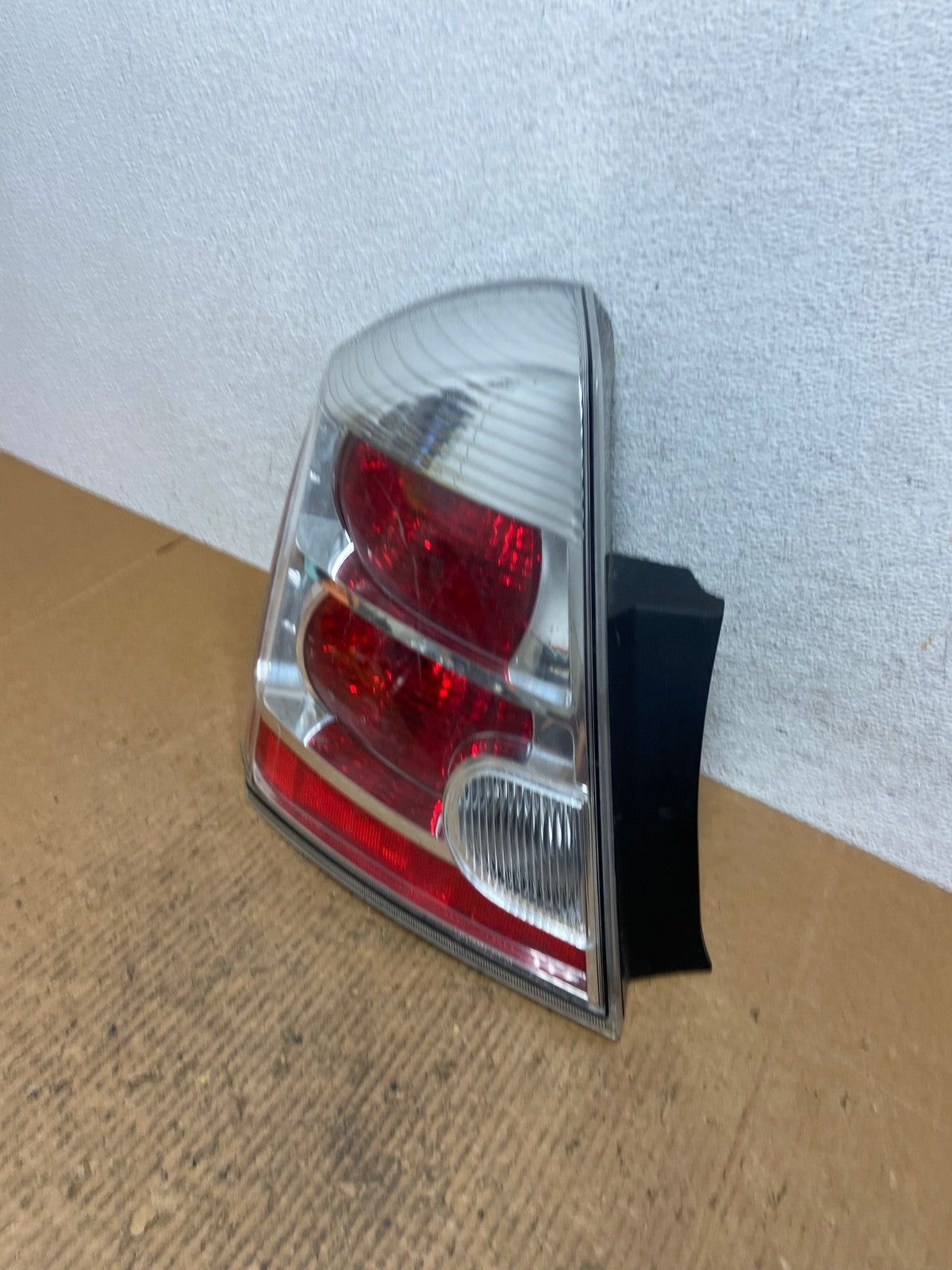 2007 to 2012 Nissan Sentra Left Driver LH Side Tail Light AE1517 LK1