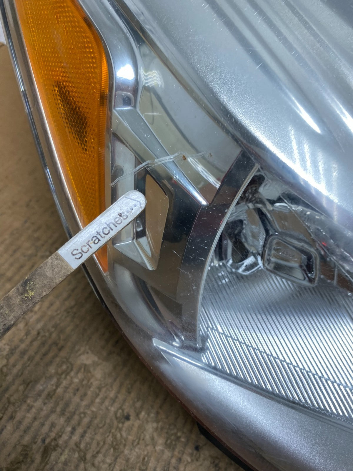 2013 - 2016 Ford Escape Headlight Right Passenger RH Side Halogen AE2809 DW3