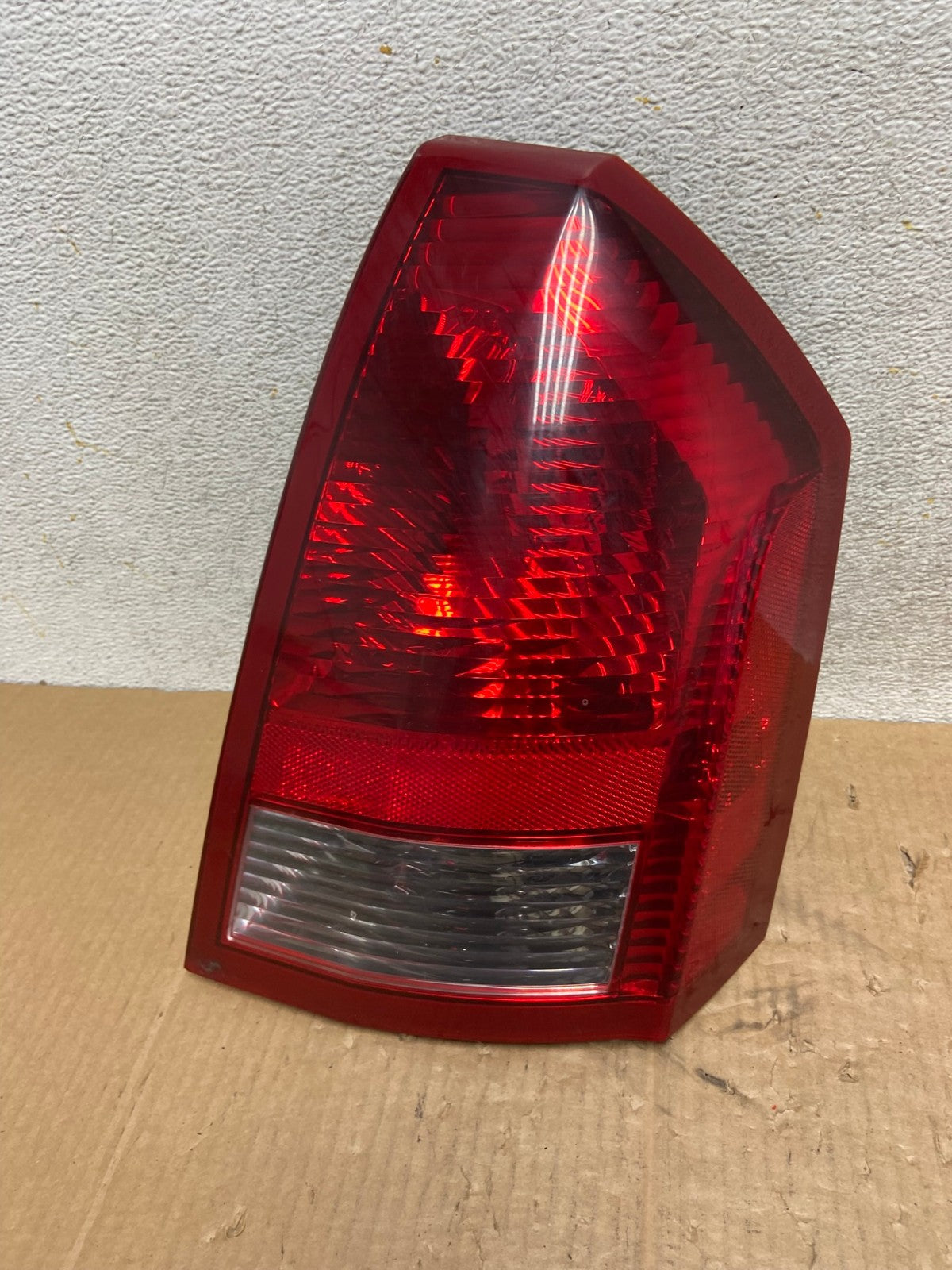 2005 2006 2007 Chrysler 300 Right Passenger Rh Side Tail Light AI6539 LK0