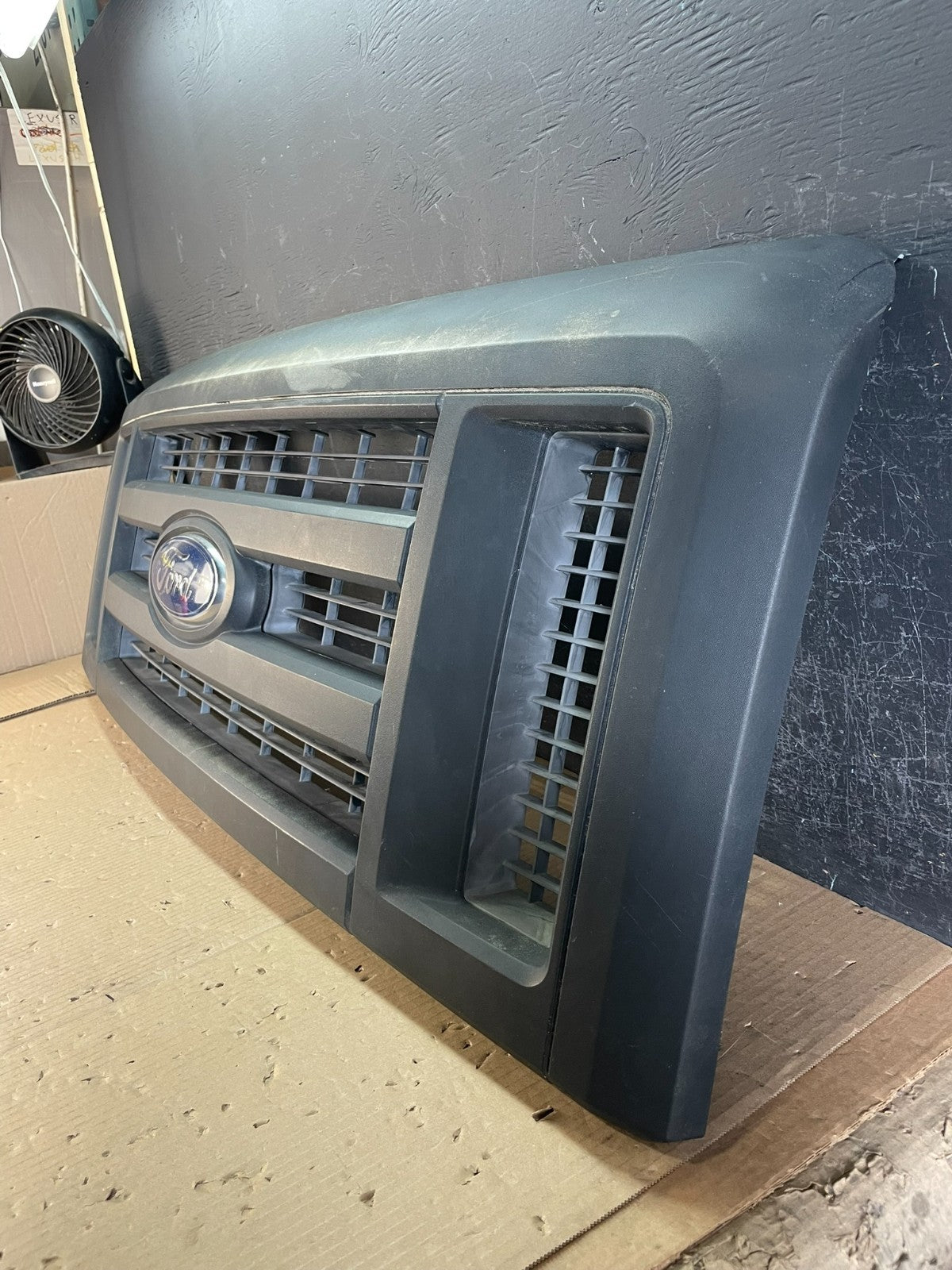 2008 to 2014 Ford Econoline E150 E250 Front Upper Black Grill Grille AE3765 DG1